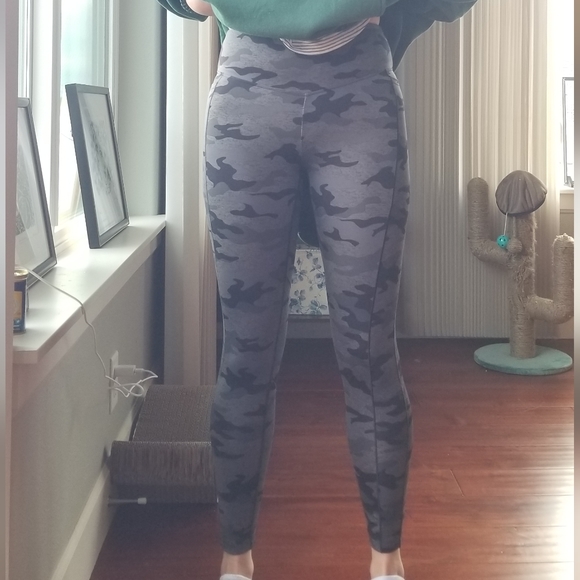 Pink Camo Leggings - Picture 6 of 7